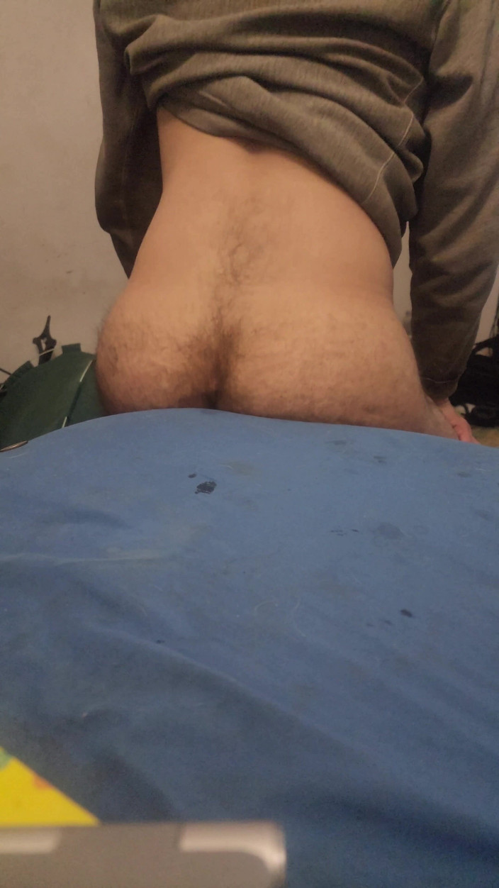 FootAijin: Soft bouncy bubble but teen virgin