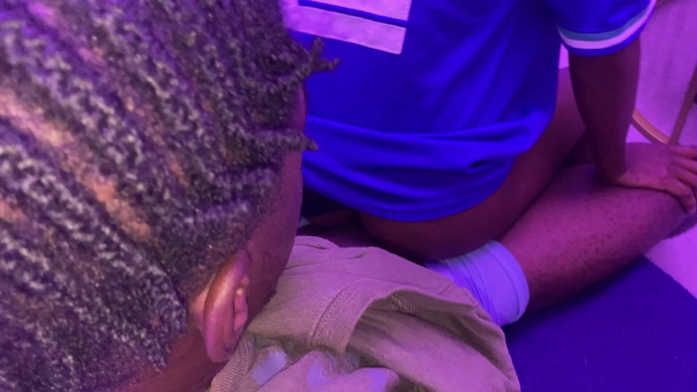 Xxx69bang: Sıska Üvey Kız Kardeş Amcığını Sikiyor Ve Dölle Dolduruyor