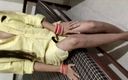Saara Bhabhi: 흑인 대물 자지에게 따먹히는 18세 의붓여생 Saara