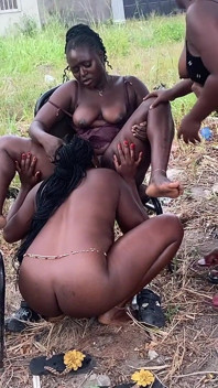 Meninas lésbicas fodem um cara
