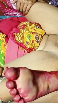 Bà nội trợ Ấn Độ làm tình qua đường lỗ hậu đau đớn