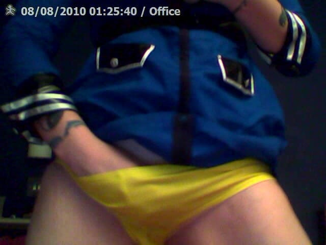 MissFFW: 19letá Teen Ffw dělá ze zadku do pusy s hračkou