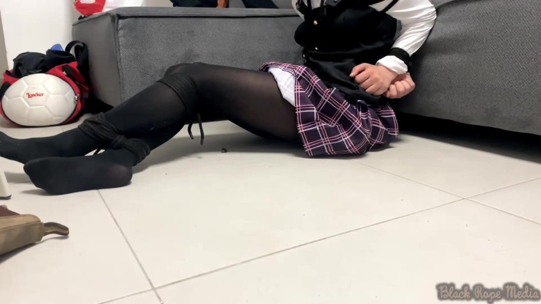 Miriam Slave: Makoto Niijima'nın Başı Belada