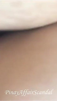 Memek sempit memek sempit cewek ini dientot habis-habisan sampai menetes