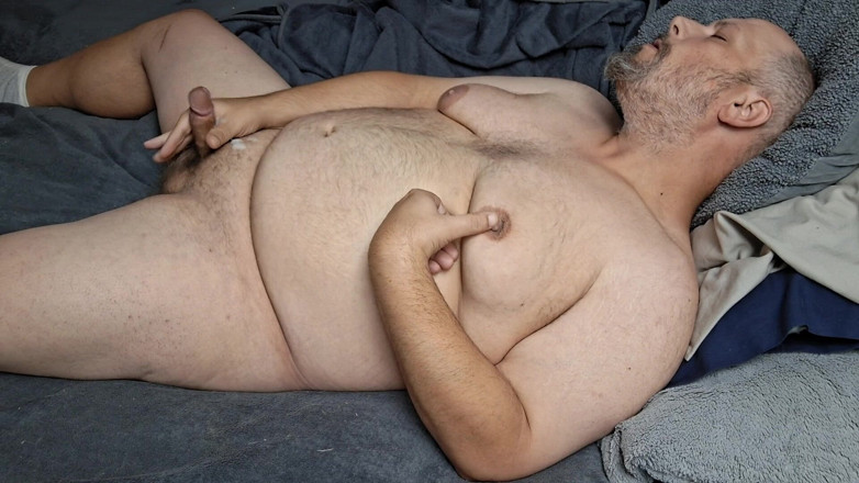 Printsofallsayings: Chubby Guy Lays in Bed and Cums