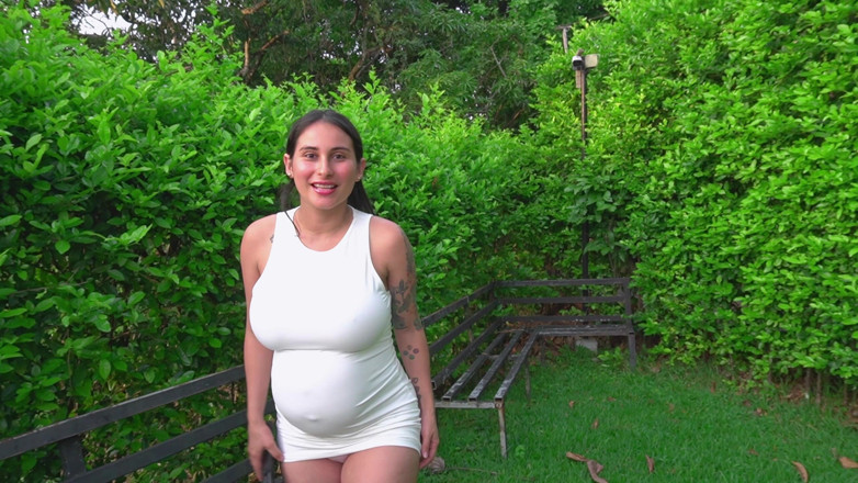 Jenifer Play: Herausforderung in Einem Park, Schwangere Frau Stimmt Zu, Gegen Geld...