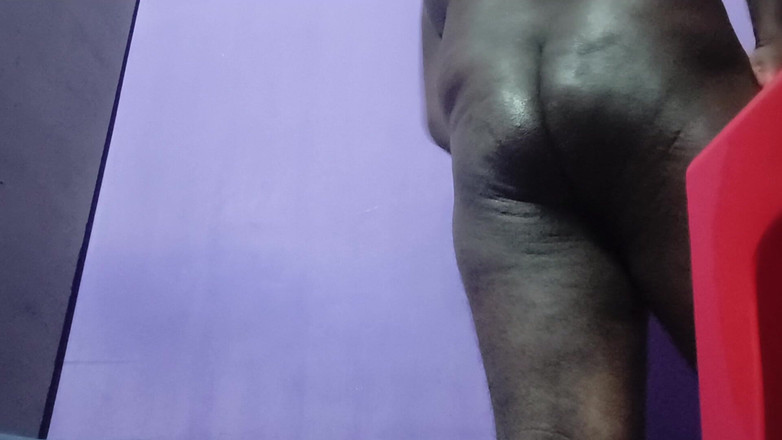 CarvingShovel: तमिल लड़के की तेल मालिश और स्तन दबाना