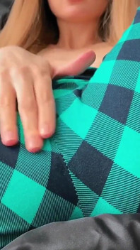Volvié Cachonda De Una Fiesta De Pijamas Y Chorreó En Mis Pantalones Con Una Gran Corriente De Mi Coño