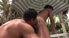 Point X movie and clips horny girls want to fuck: ボディヒートゲイのイケメンが熱いチンポをしゃぶり、しゃぶる