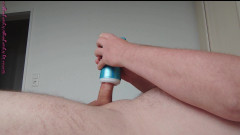 Carmen_Nylonjunge: Distracție cu masturbatoarea Tenga