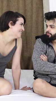 绿帽男观看大黑屌干他老婆的菊花