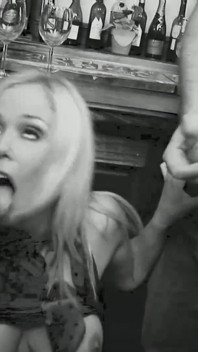 Rubia tetona Jamie sueña con una chupando muchas pollas