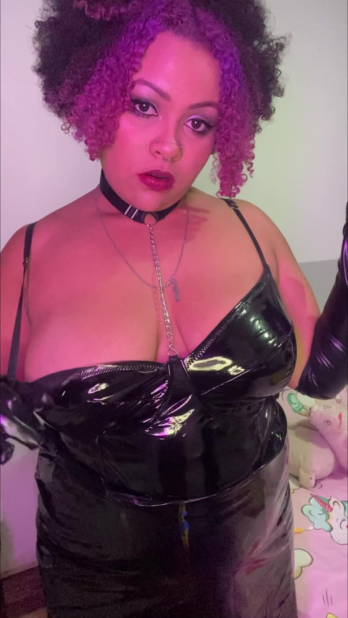 Cutiepiie Chubby: BBW Smoking Latex and Pantyhose Fetish