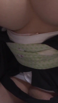 Kåta japanska MILf slog hårt efter smutsiga bdsm -spel