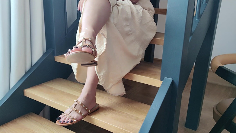 Goddess Lena: POV 凉鞋阴户