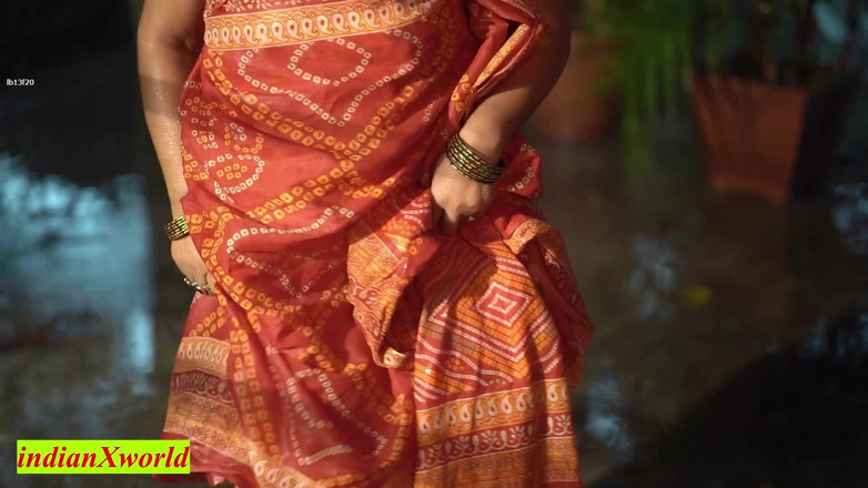 Indian Xshot: Zlobivá bhabhi barish má sex s devarem
