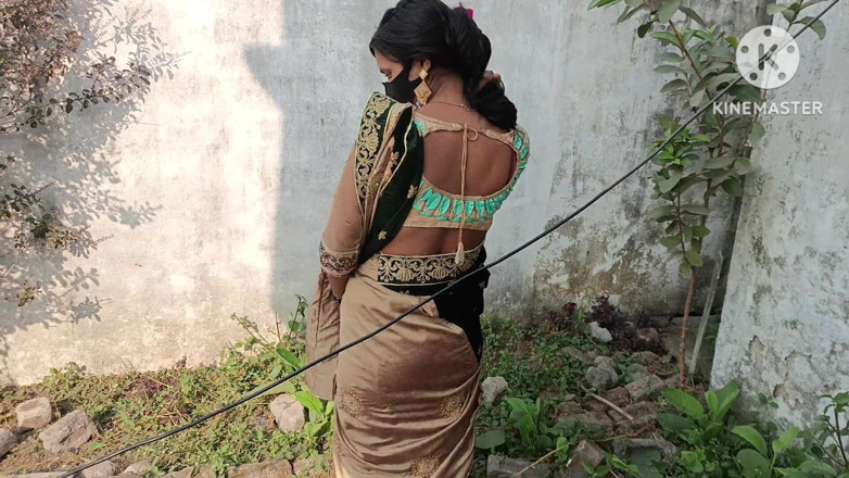 Raniki chut: Energické šukání sousedky Bhabhi na pohovce v domě Bhabhi sexy - XXX...