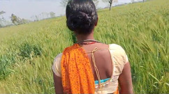 RadhaDevi: Desi Bhabhi šuká na poli pšenice od Hasband