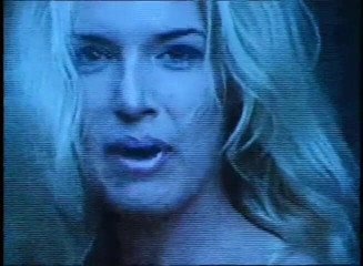 VOP Porno: Două lesbiene blonde adoră să-și facă plăcere în baie