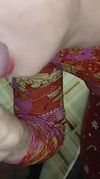 Styvmamma mogen ger slarvig avsugning med mycket sperma i munnen