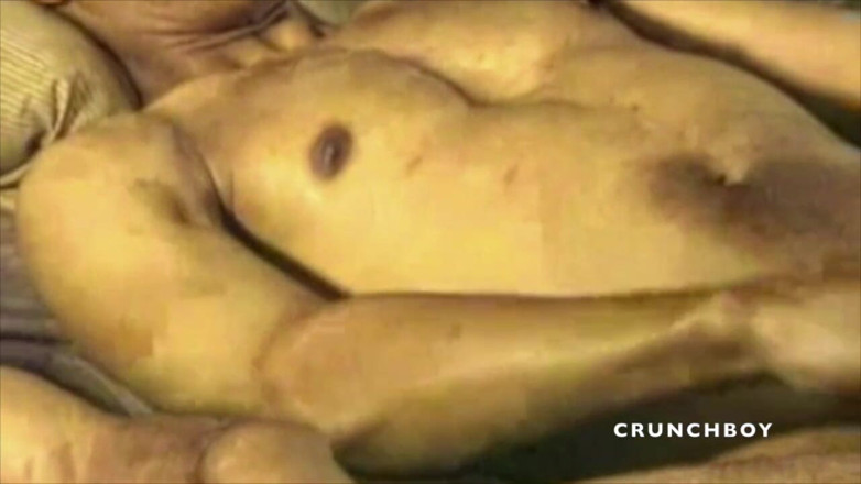 MEN BIG COCKS FUCKERS: Il grande cazzo nero del suo amico viene succhiato