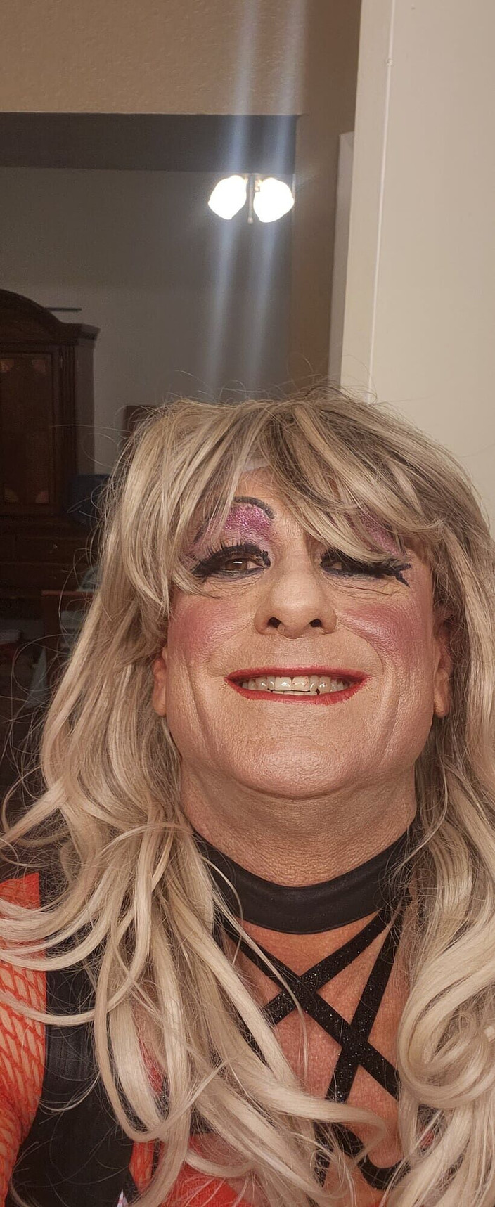 Jasmine Sub: Kadın kılıklı kadın travesti için yarak oyunu