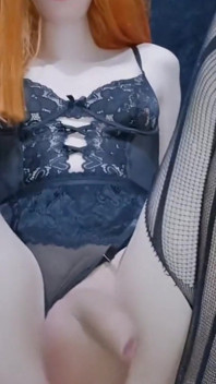 黒いドレスの女の子