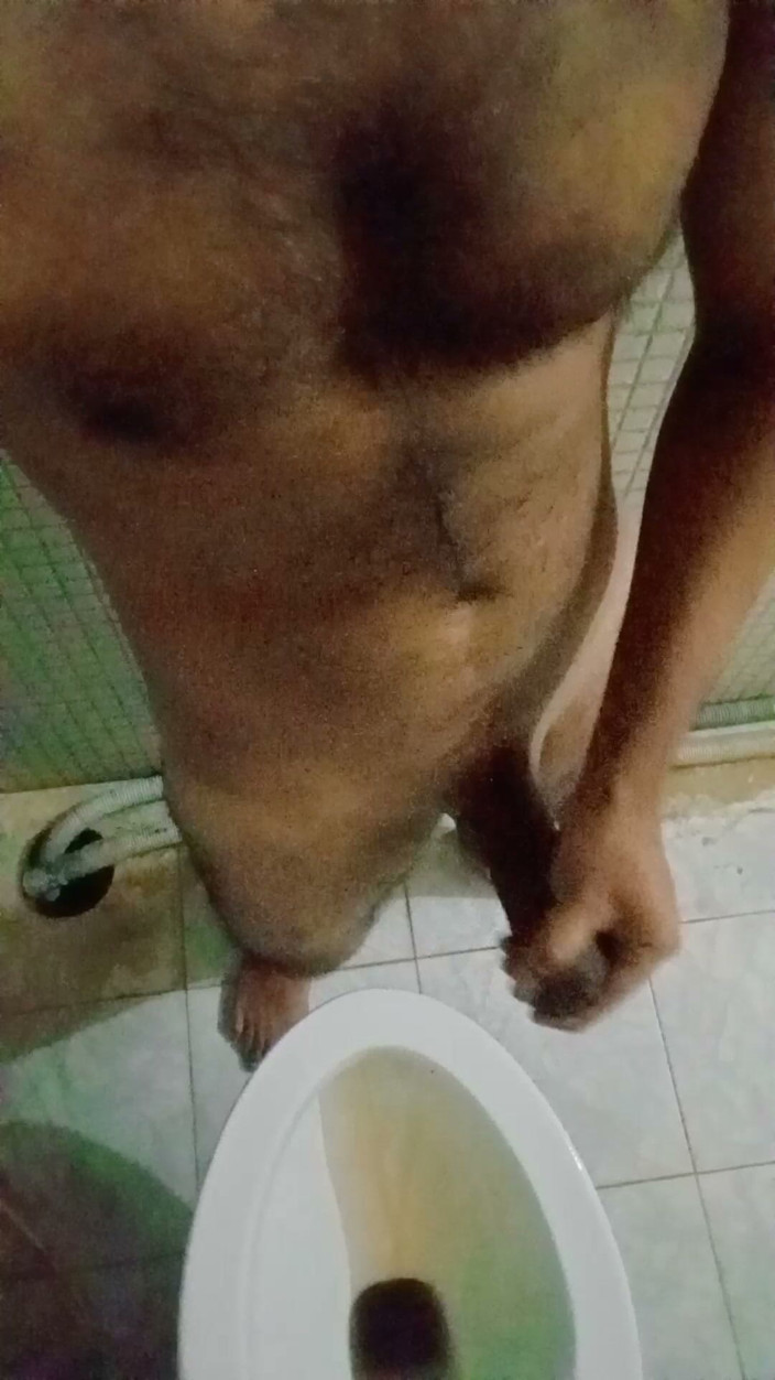 Raaz26d: Indian Boy Handjob in Girlfriend's Bathroom, Does Anyone Wants to...