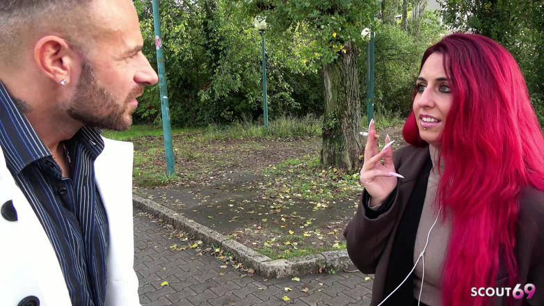 Scout69: Dani luve rossa tedesca con grandi tette cadenti naturali seduce...