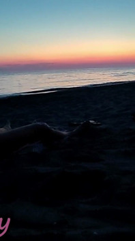 Dick Flash francuski nauczyciel milf ryzykowne obciąganie na plaży Maspalomas Nude Beach wytryski ludzie