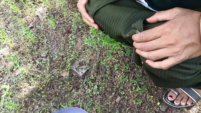 Raniki chut: Chica del pueblo de coño apretado video de sexo al...