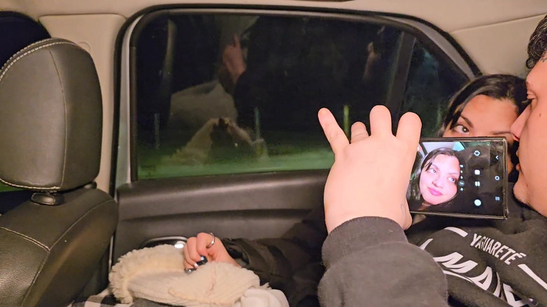 Elnonohub: Abbiamo Fatto Shopping Con Un Paio Di Amici in Macchina...