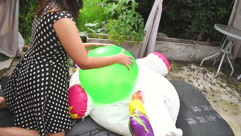 Bunny Looner: Şişme tek boynuzlu at üzerinde açık havada pop için yolculuk - bunny...