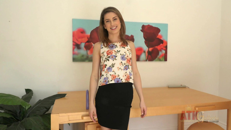 ATK Fans (Natural & Hairy): Kristen Scott nie poradzi sobie z orgazmem bez wału do...