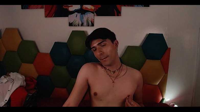 Diego_latinboy: I Like to Undress Very Sensually on Camera for Stepdaddy