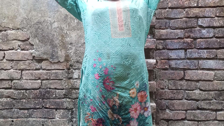 Tabasum studio: Young Girl Desi Bangali Shower