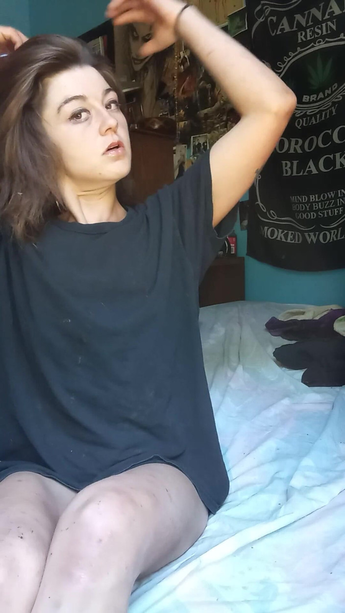 Freakshowsuckerr: Hard Dildo Fuck for Small Cute Brunette