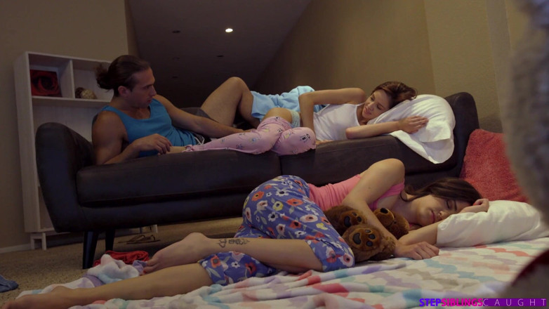StepSiblings Caught: Трюк или угощение - S5:e10