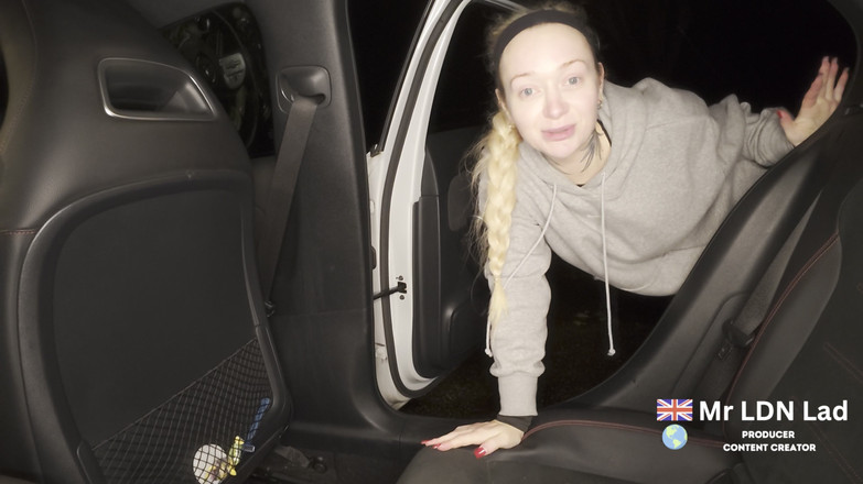 Mr LDN Lad: Vášnivé kouření v autě Sophia May, rozhovor dívka mě bere...