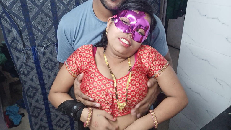Hindi-Sex: Hot Desi MILF Rides Cock with Perfect Booty - Real Amateur...