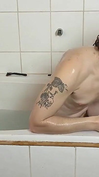 在我的热浴缸里