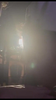 Caliente mamada trío dos grandes pollas y un dulce twink boca llena de esperma