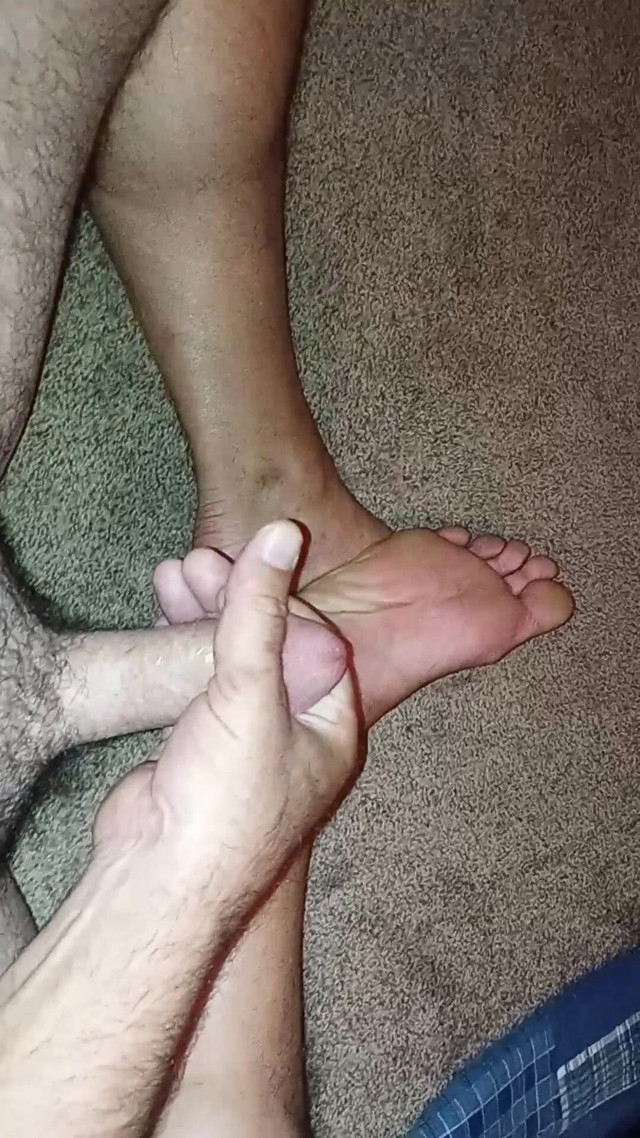 Jerked off on to My Feet (Midsouth Foot Fetish)