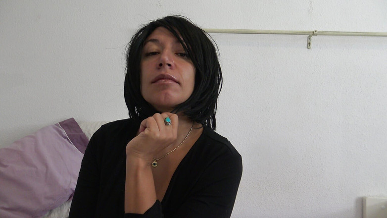 Stepmom Susan: Peluda madrasta amadora mostra sua buceta para o enteado