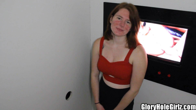 Glory Hole Girlz: สาวสิวเยอะหน้าแดงหีแดง กลอรี่โฮล ครีมพายในและกลืนน้ำควย หัวแดงดูดควยเย็ดควย