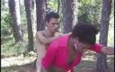 Shemale videos: Une trans noire mature se fait baiser par une grosse...