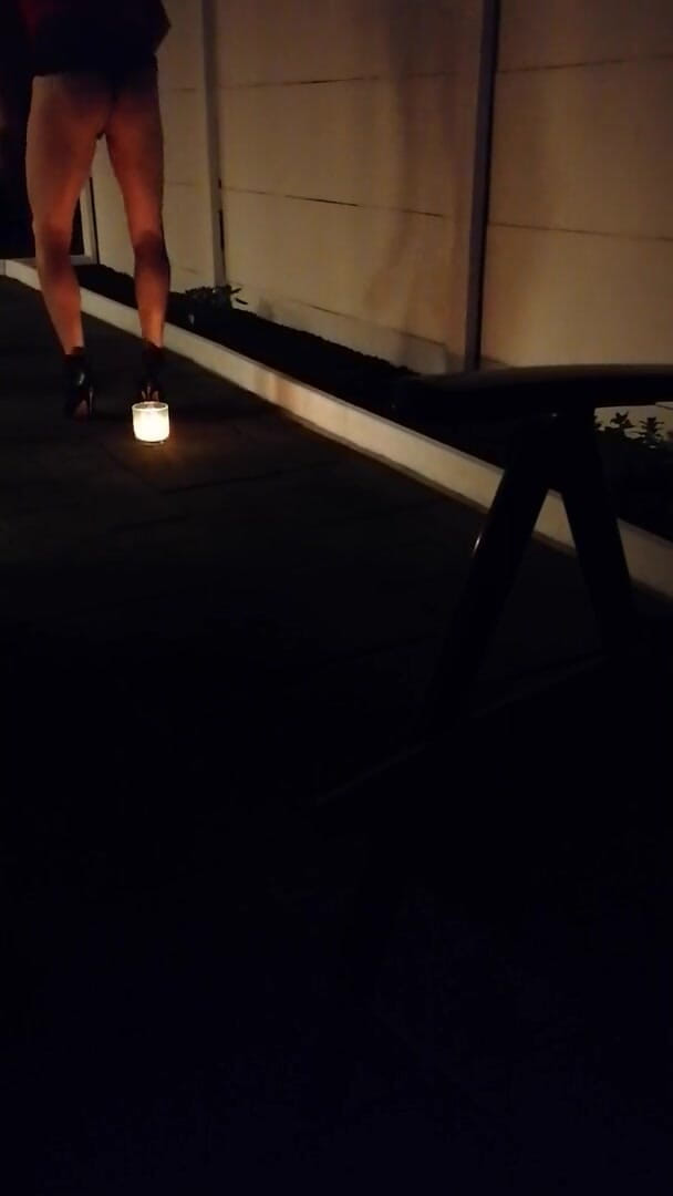 Crosdressing: 'S Nachts buiten lopen