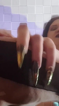 Lounging Giantess Looms