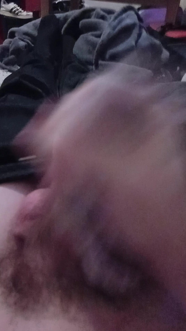 Cuminpanties22: Eski kız arkadaşının külotu içine boşalıyor