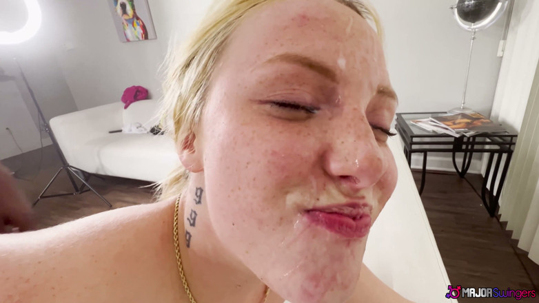 Major Swingers: Hot Blonde Swinger Dixie Lynn Gets Double Penetrated by Rome...